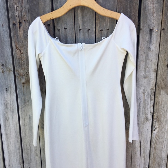 NWT Alice + Olivia Dorinda Off Shoulder Long Sleeve Knit Midi Dress White 6 - Picture 11 of 16